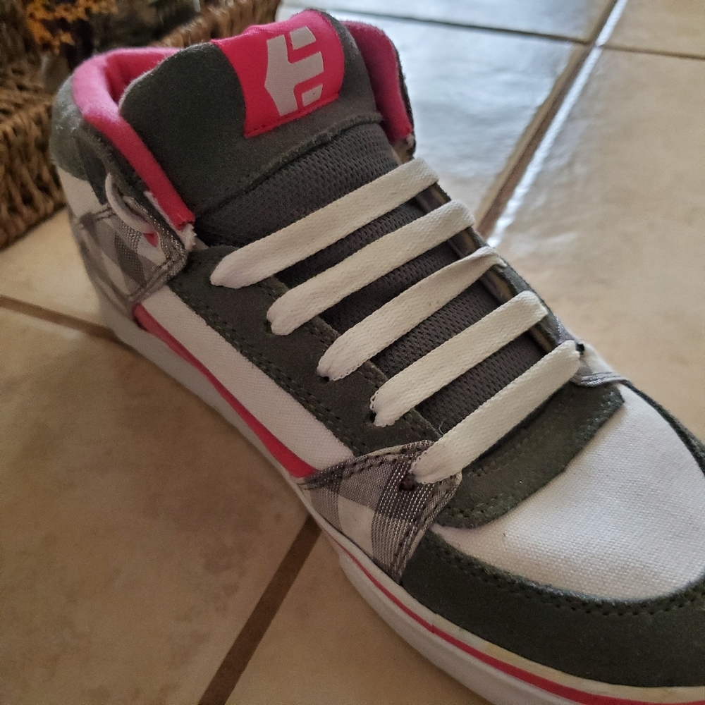 COPY - ETNIES skate shoes